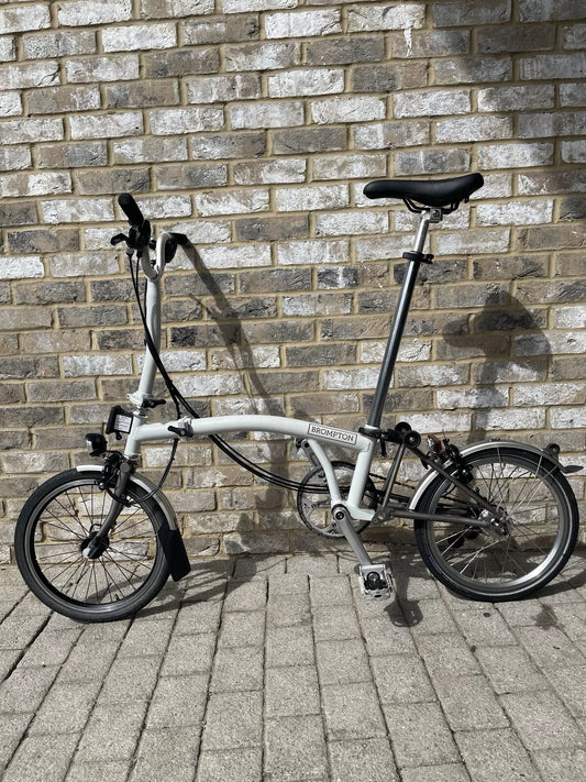 Brompton Papyrus White M6L-X Superlight Titanium with Dynamo Lights