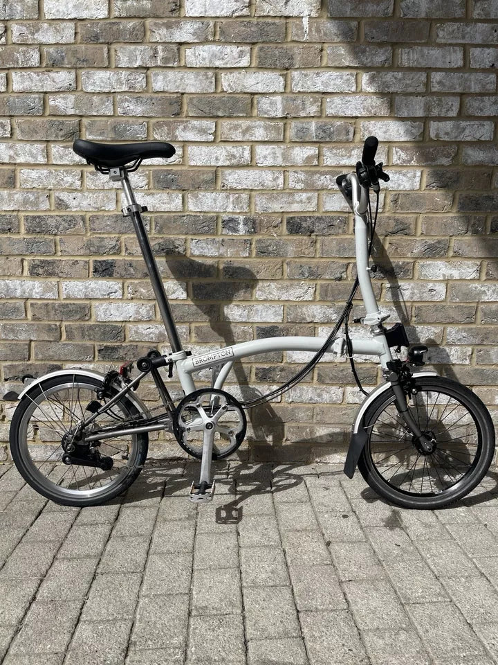 Brompton Papyrus White M6L-X Superlight Titanium with Dynamo Lights