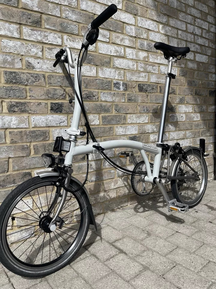 Brompton Papyrus White M6L-X Superlight Titanium with Dynamo Lights