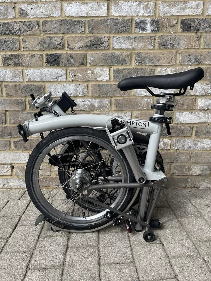 Brompton Papyrus White M6L-X Superlight Titanium with Dynamo Lights