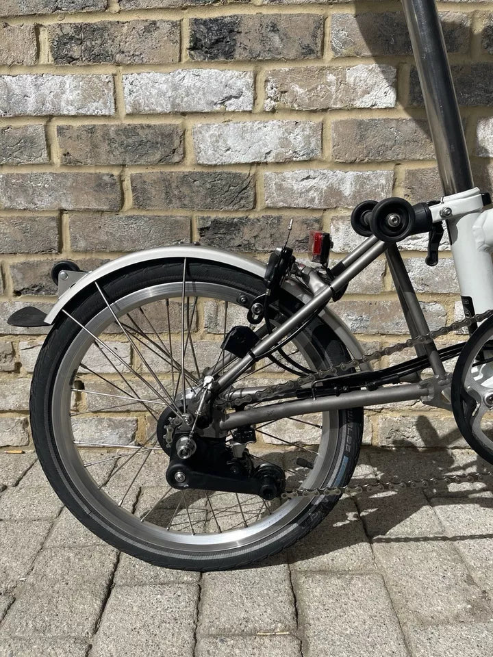 Brompton Papyrus White M6L-X Superlight Titanium with Dynamo Lights